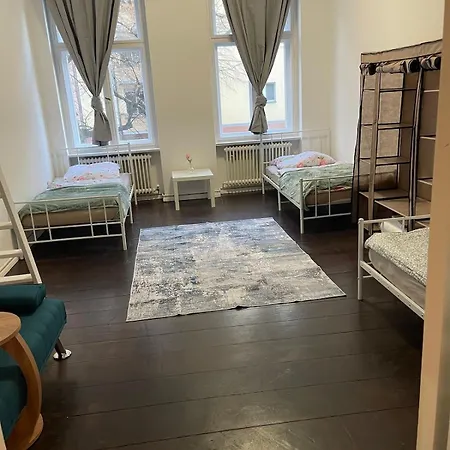 Lejlighed 5-room Schoeneberg