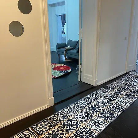 5-room Schoeneberg Lejlighed