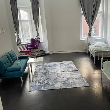 5-room Schoeneberg Lejlighed *